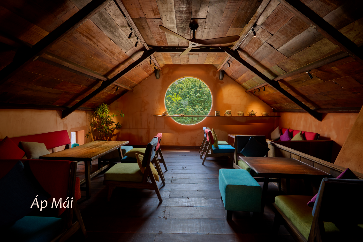 hum-web-khonggian-hums-1